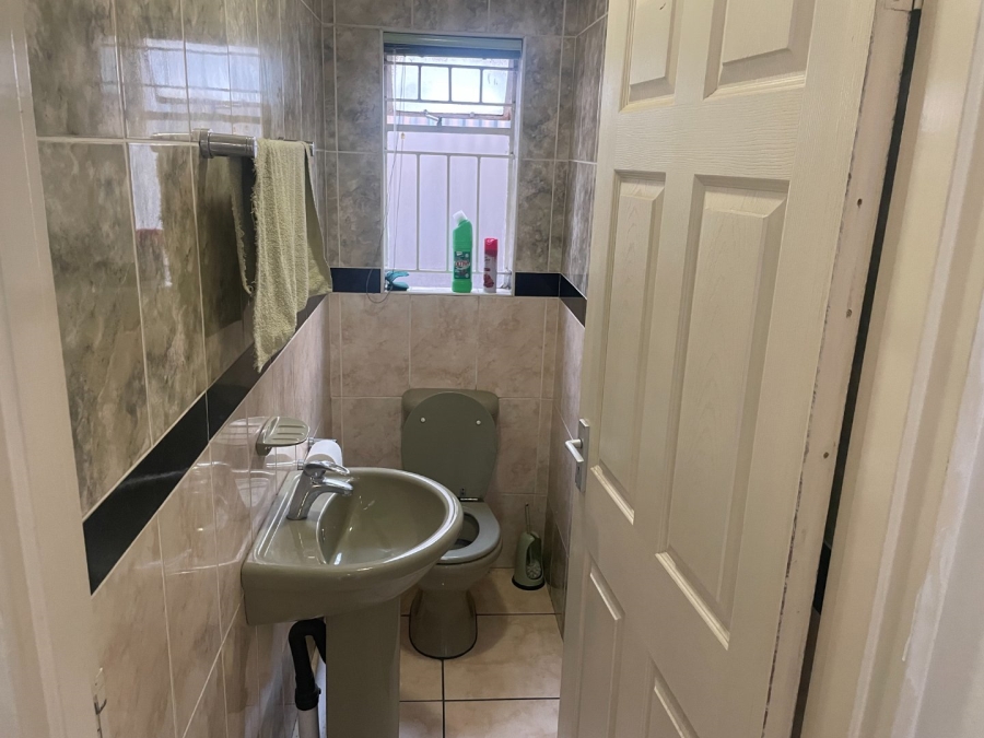 4 Bedroom Property for Sale in Heidedal Free State